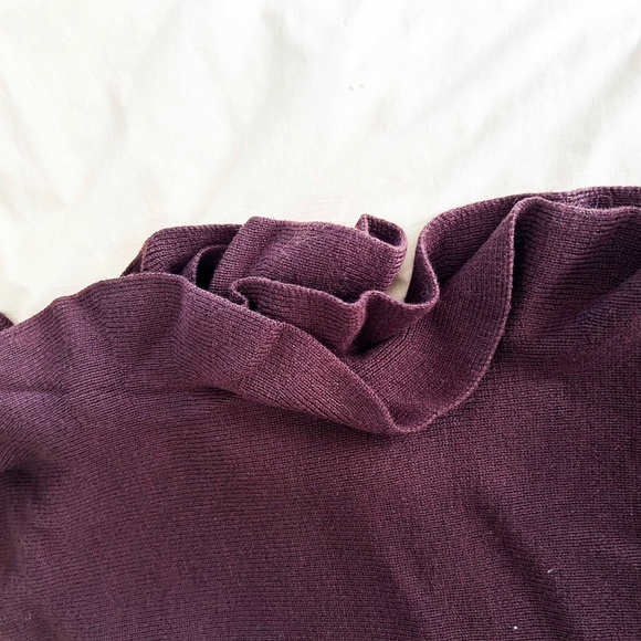 MERINO SHAWL, 100% WOOL, DARK BROWN, ONE SIZE, FLUTED EDGES,  HOLT RENFREW, - Picture 4 of 5